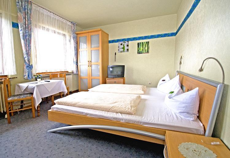 Pension "Dorfkrug" Winterberg Rom bilde