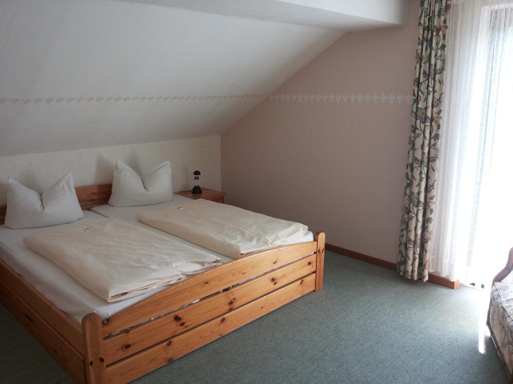 Pension "Dorfkrug" Winterberg Rom bilde